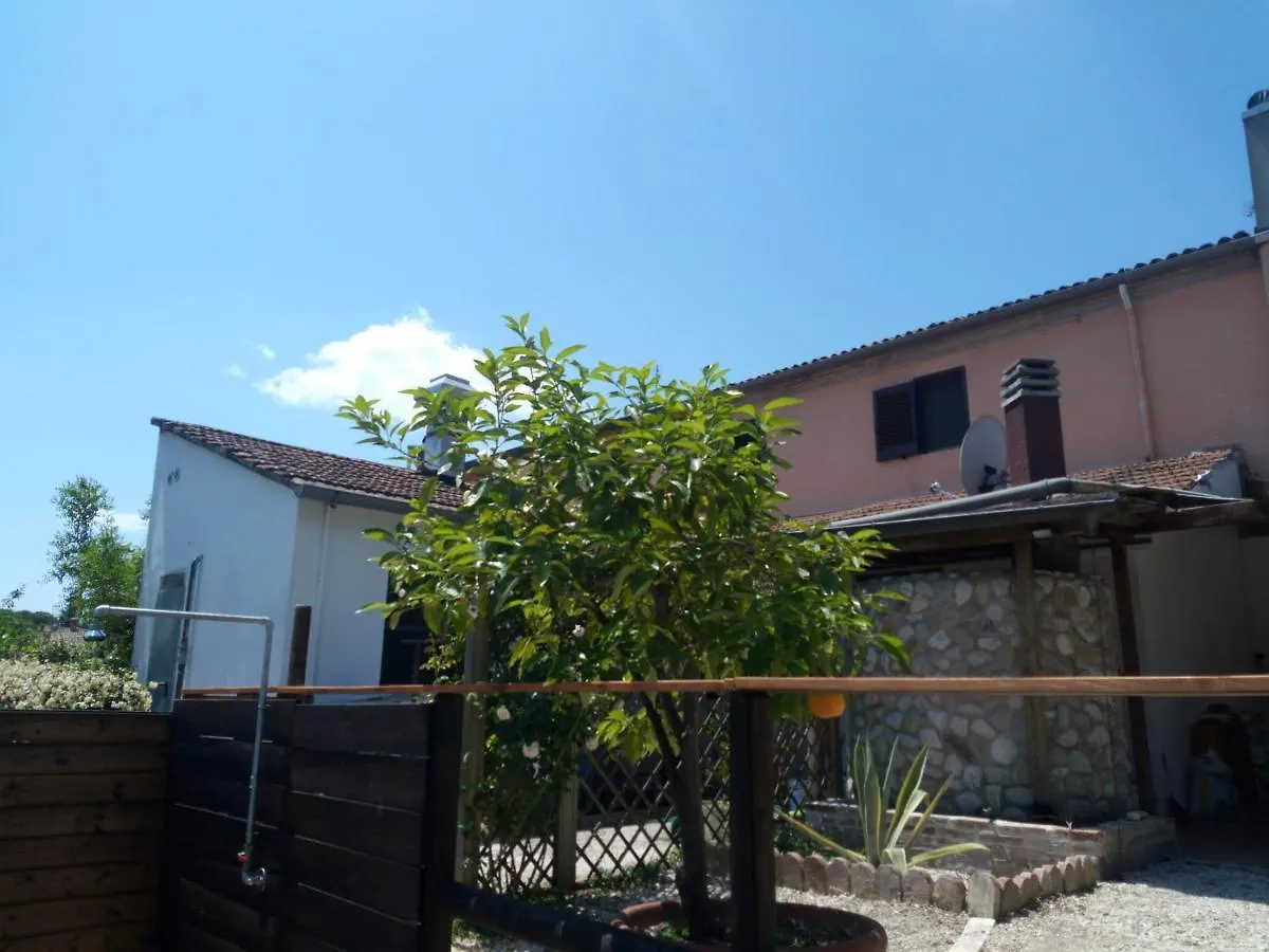 Bed and Breakfast Ca'Silvia San Savino  0*, San Savino (Rimini)